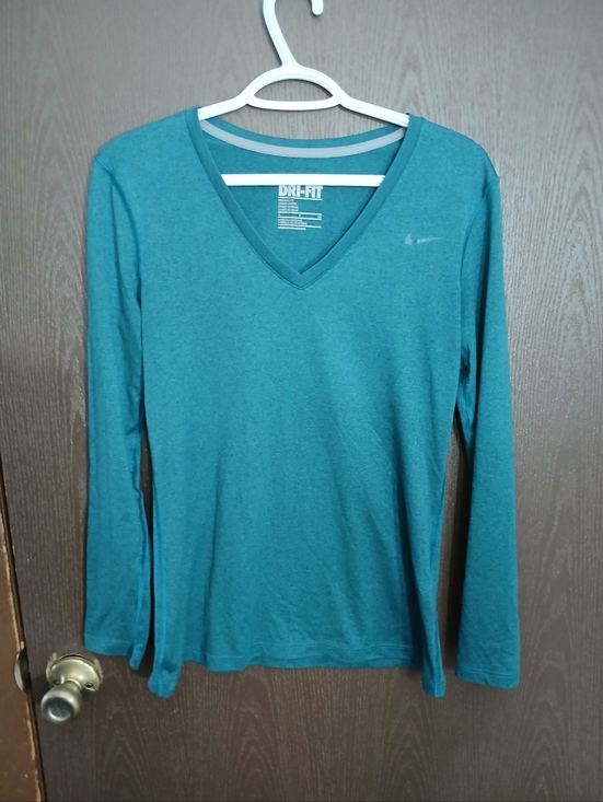 Nike Tops - Nike Teal V-Neck Long Sleeve Top